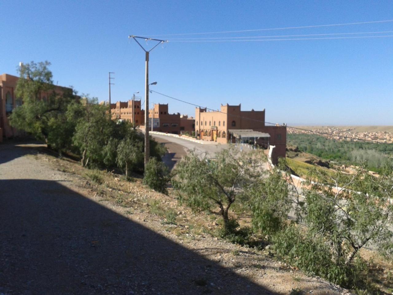 Hotel Almanader Boumalne Dades Bagian luar foto