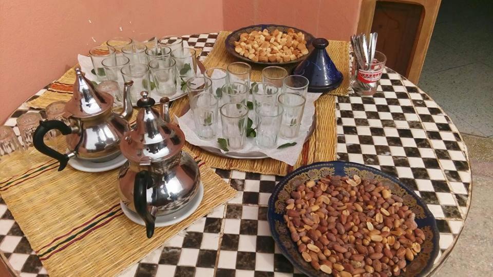 Hotel Almanader Boumalne Dades Bagian luar foto